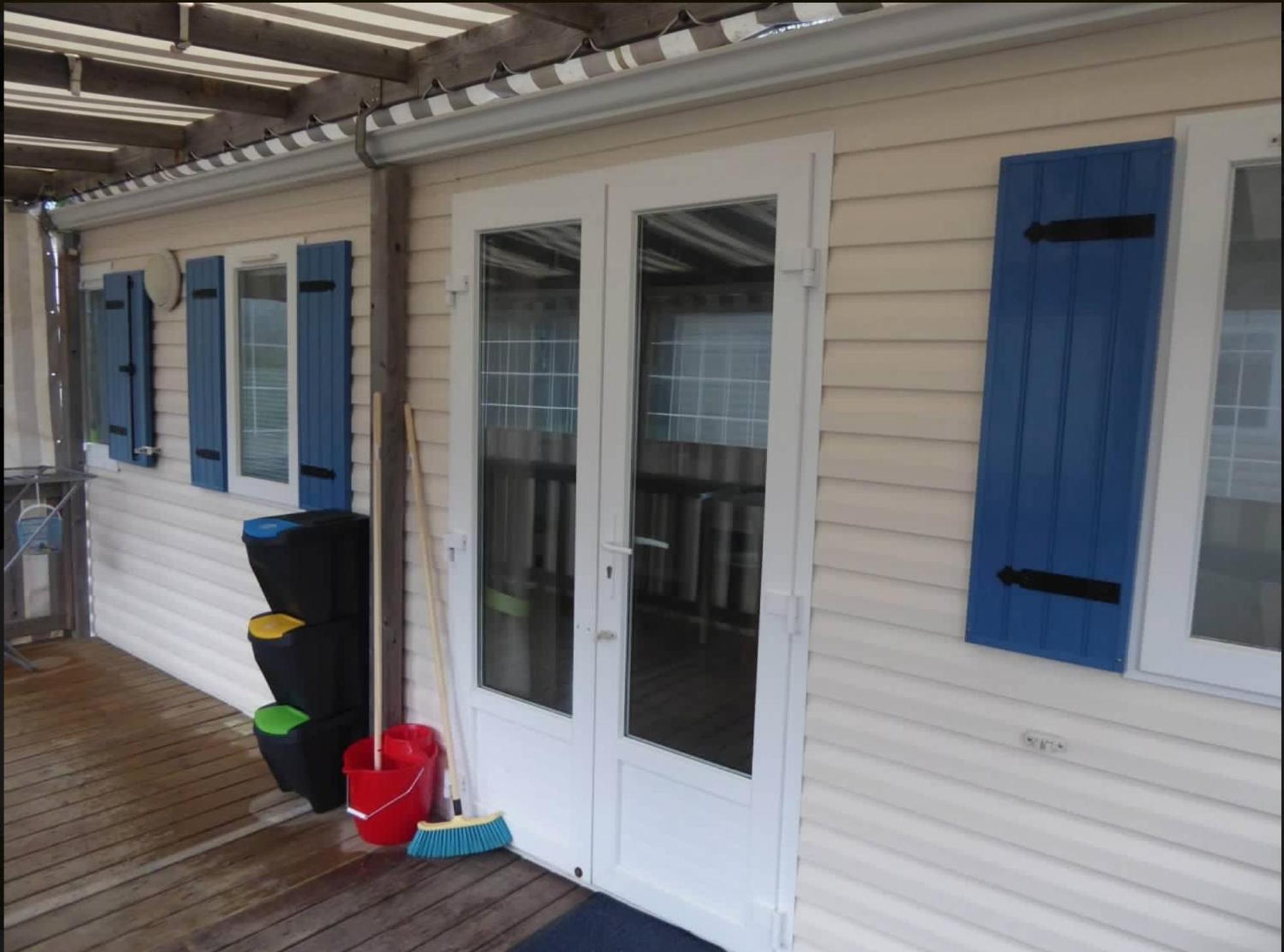 Camping Le Val Aux Fees - Broceliande Concoret Exterior foto