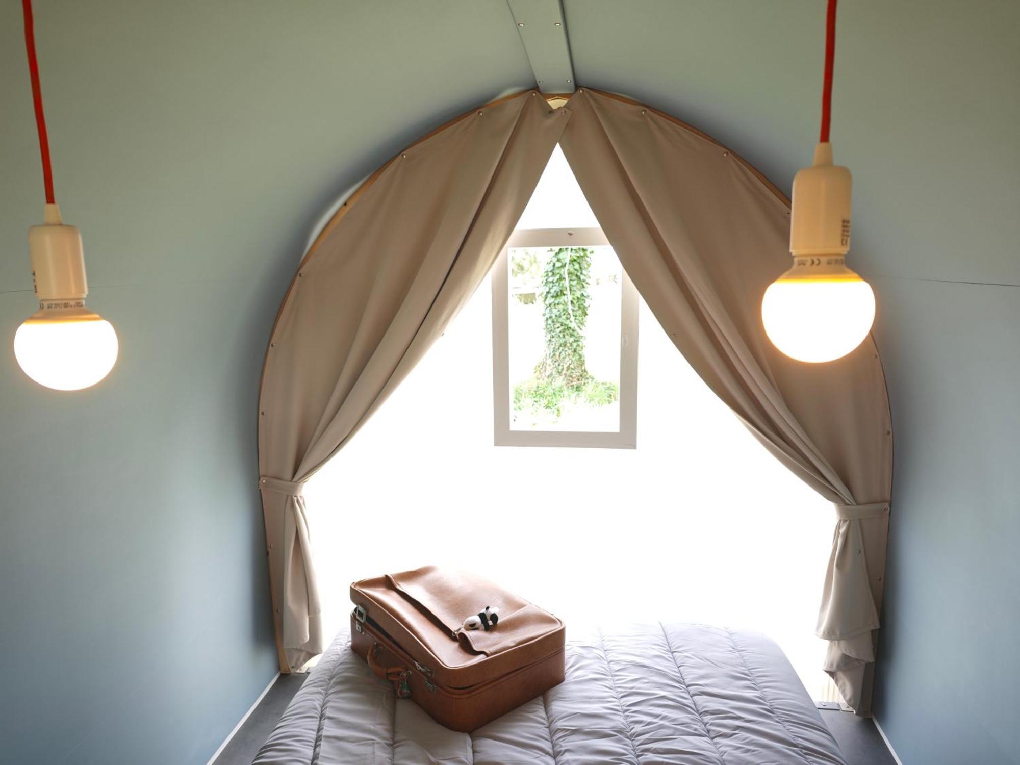 Camping Le Val Aux Fees - Broceliande Concoret Exterior foto